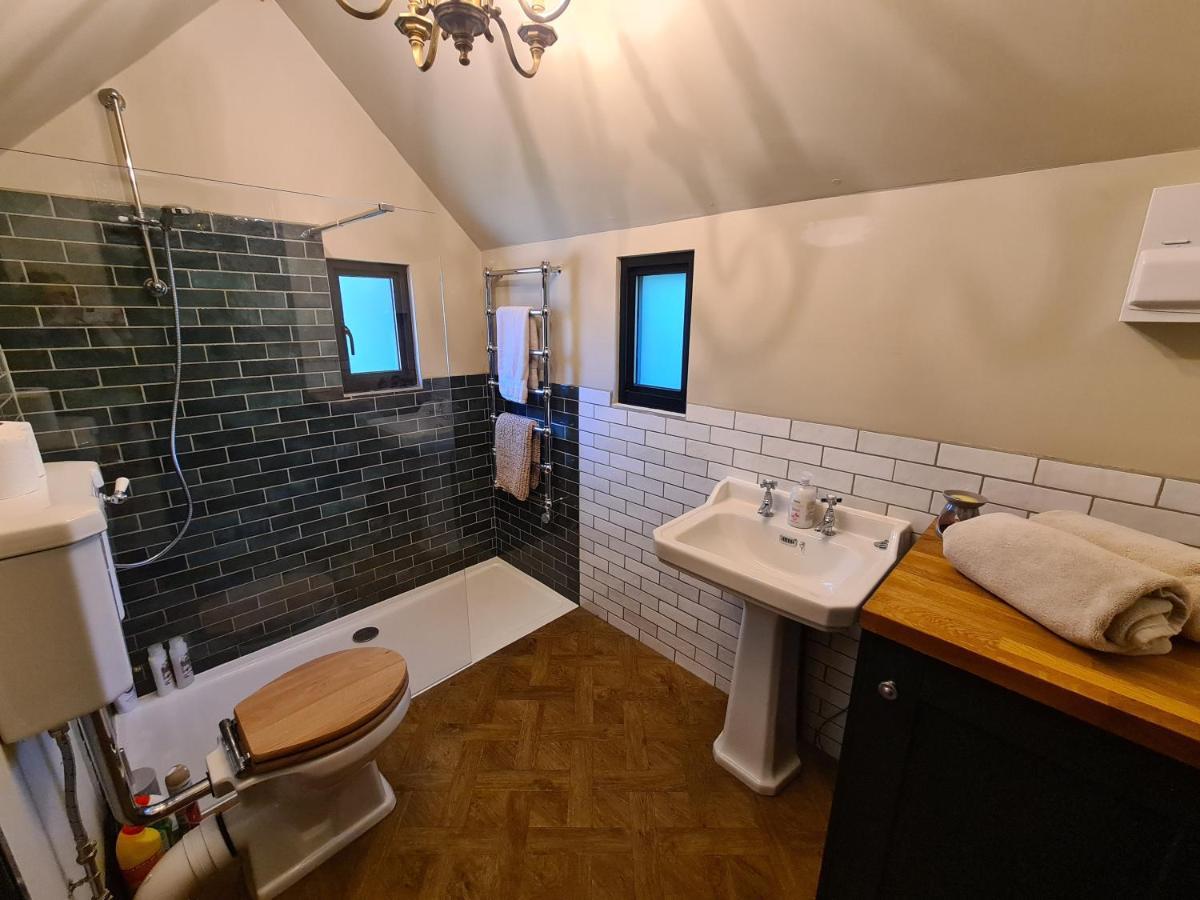 Apartament Gatwick Hideout Charlwood Zewnętrze zdjęcie